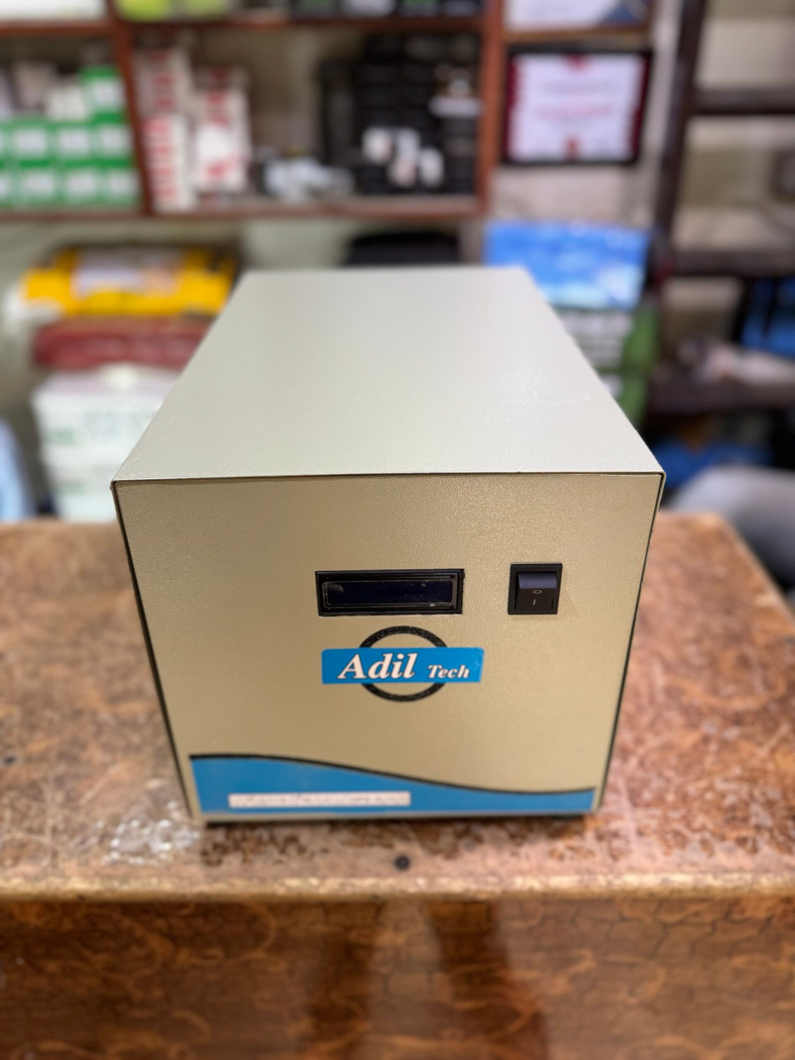 Pure Sine Wave UPS 2.5Kw 24v - Image 4